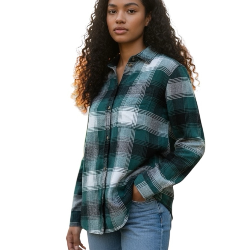 American Eagle Medium Boyfriend Fit Green Plaid Grunge Flannel Shirt Oversized